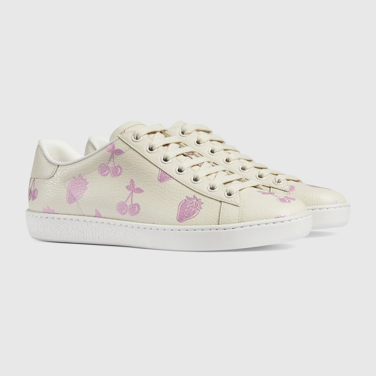 Women’s North America Exclusive Ace sneaker view 3
