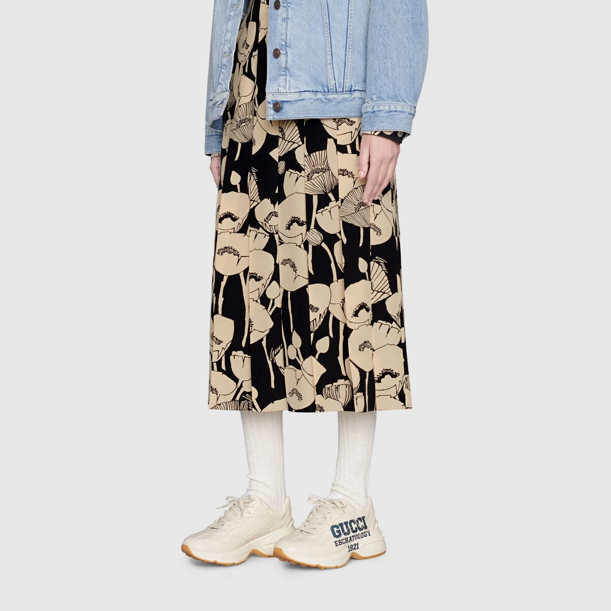 Women’s Rhyton sneaker with ’25’ view 7