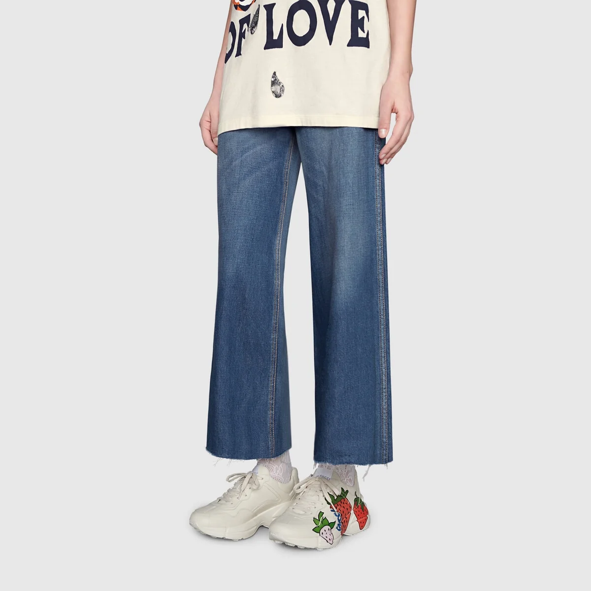 Women’s Rhyton sneaker with Gucci Strawberry view 7