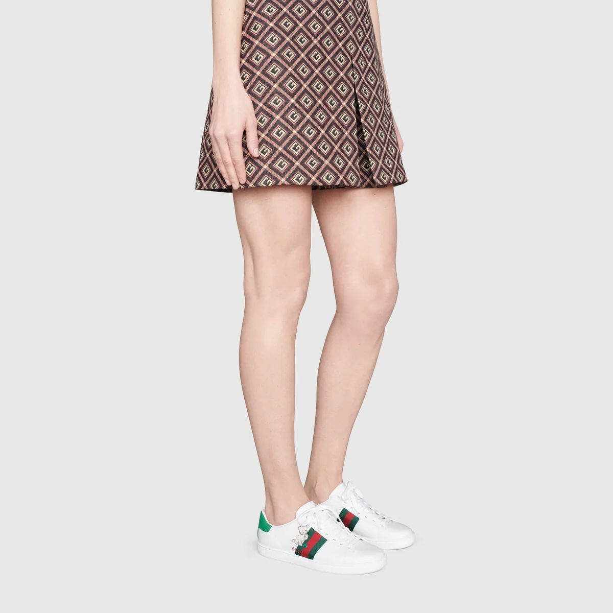 Women’s Ace sneaker with kitten view 7