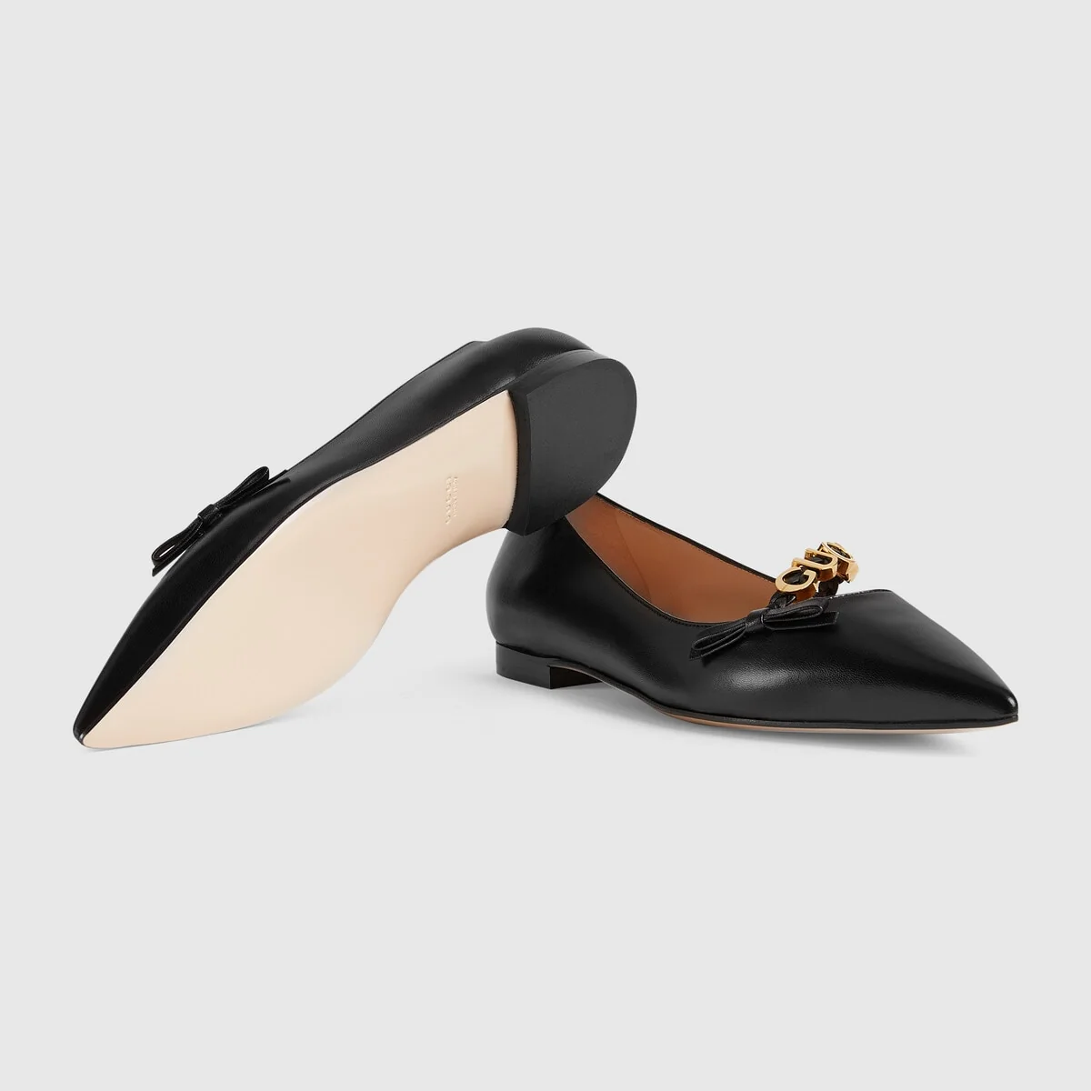 Women’s ballet flat with ‘GUCCI’ view 6