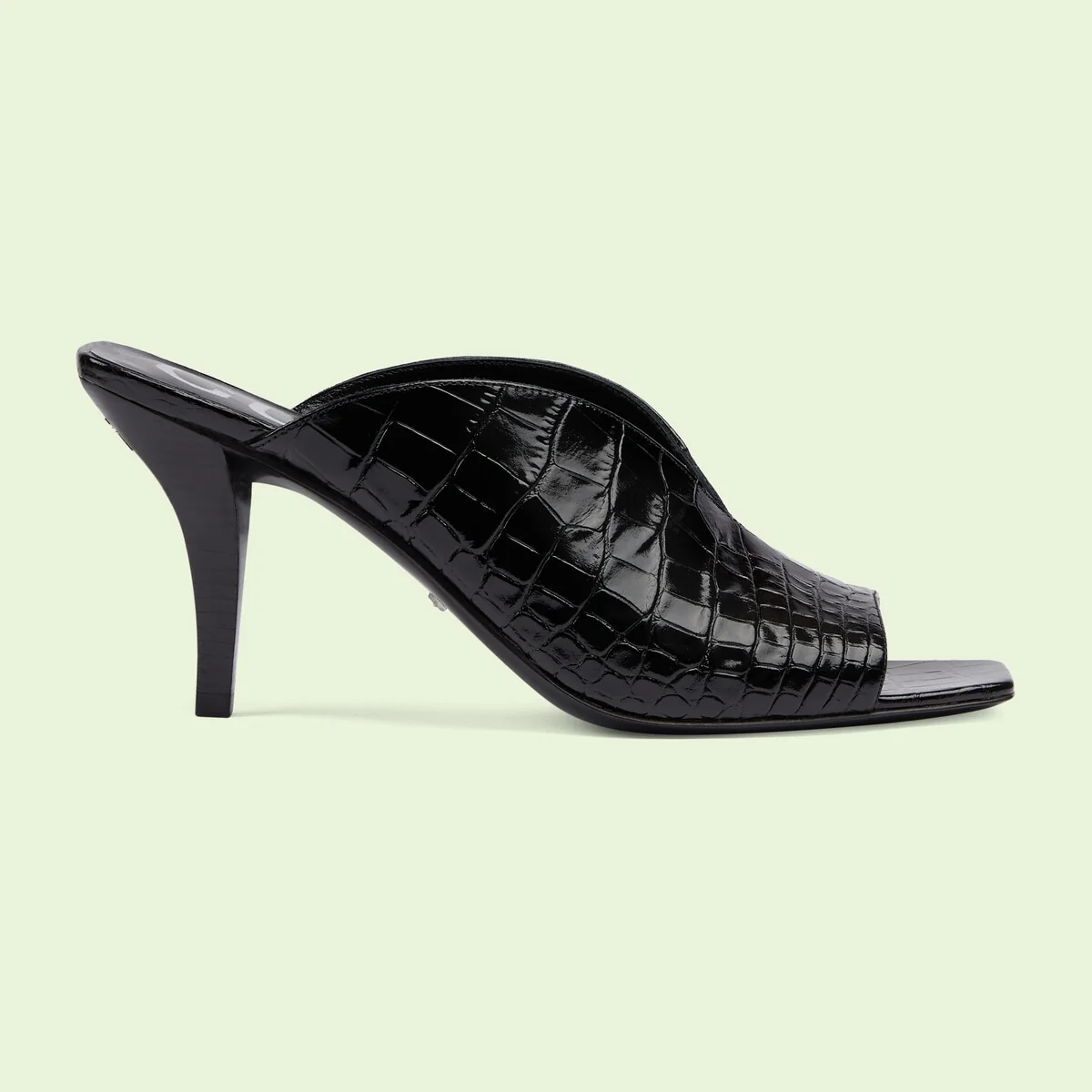 Women’s crocodile print pump