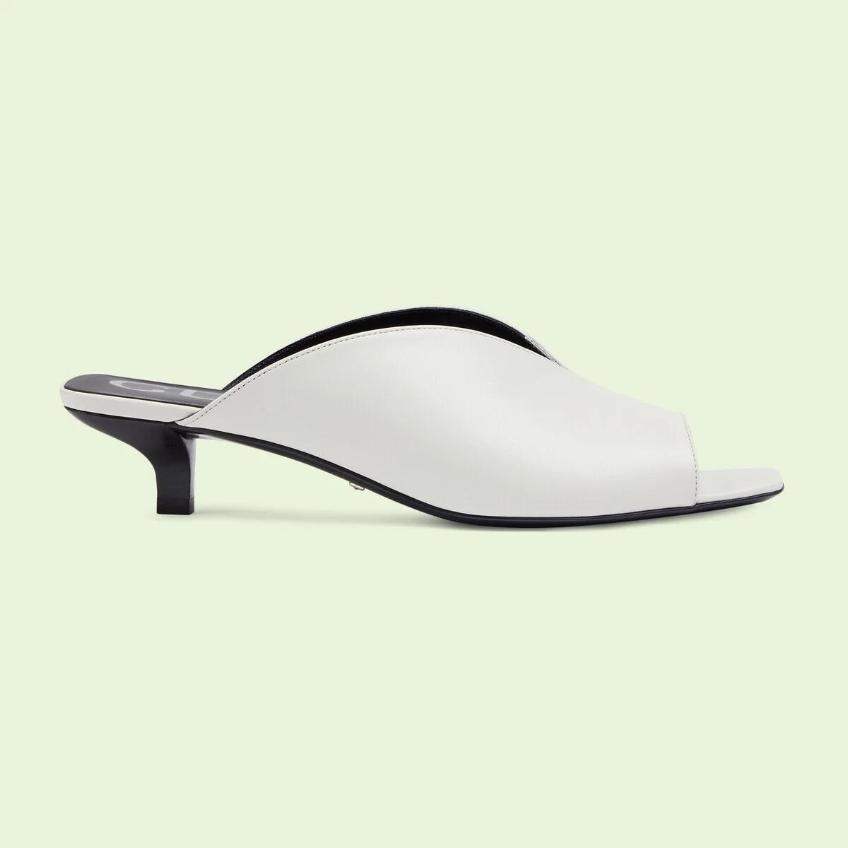 Women’s low heel sandal