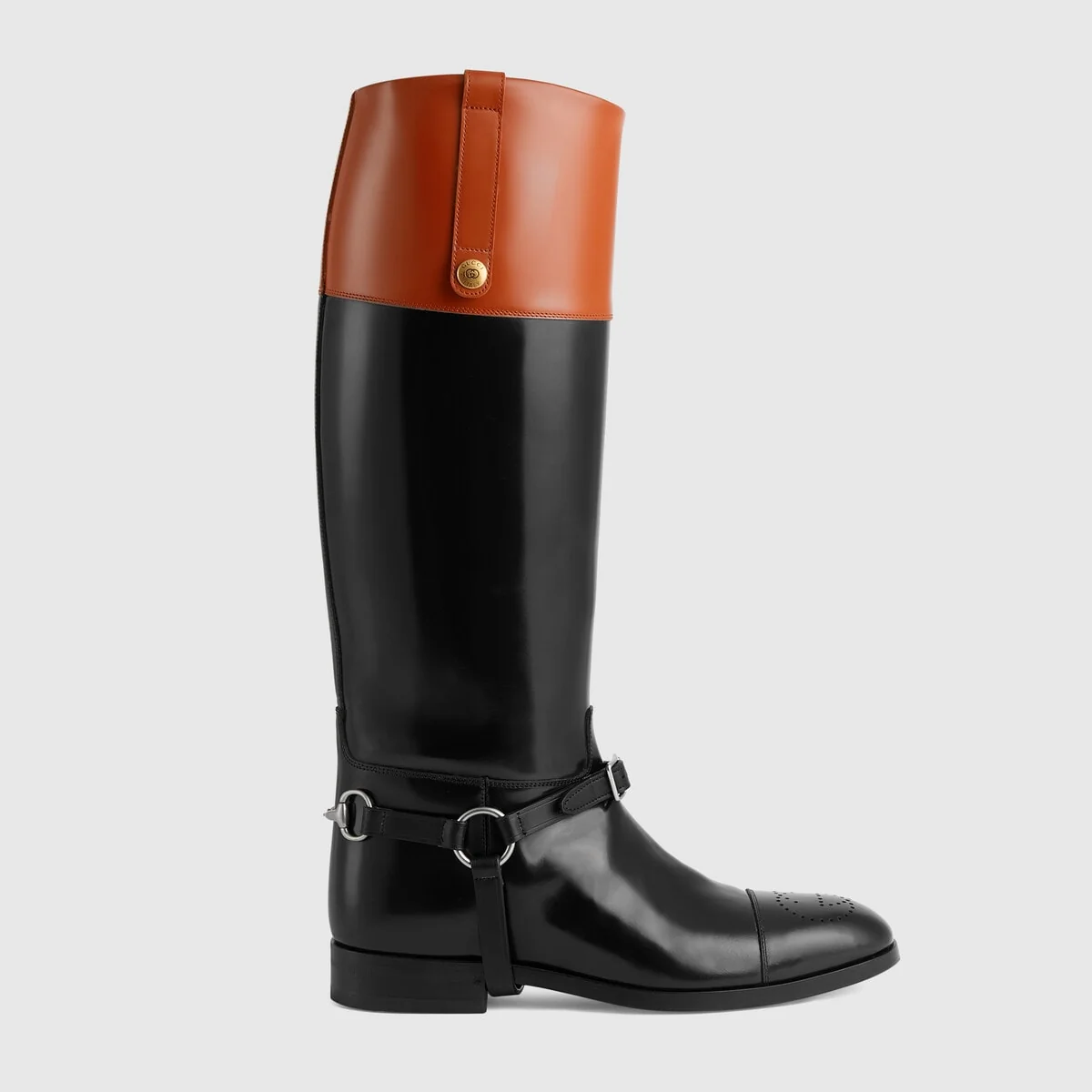 Knee-high boot with harness