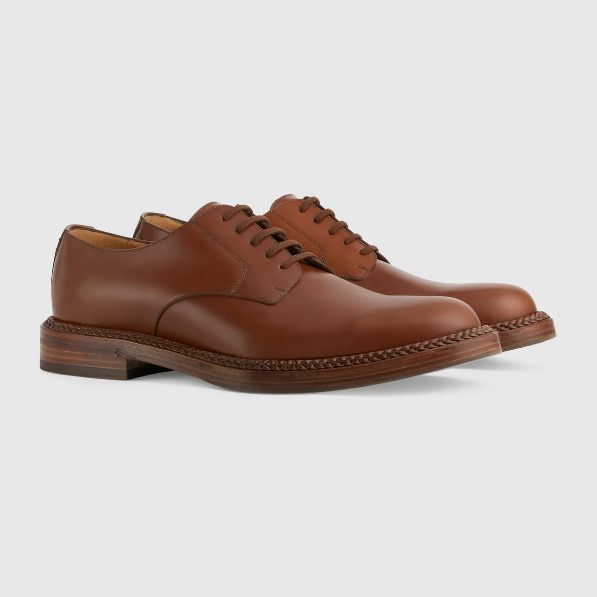 Men’s lace-up shoe view 3