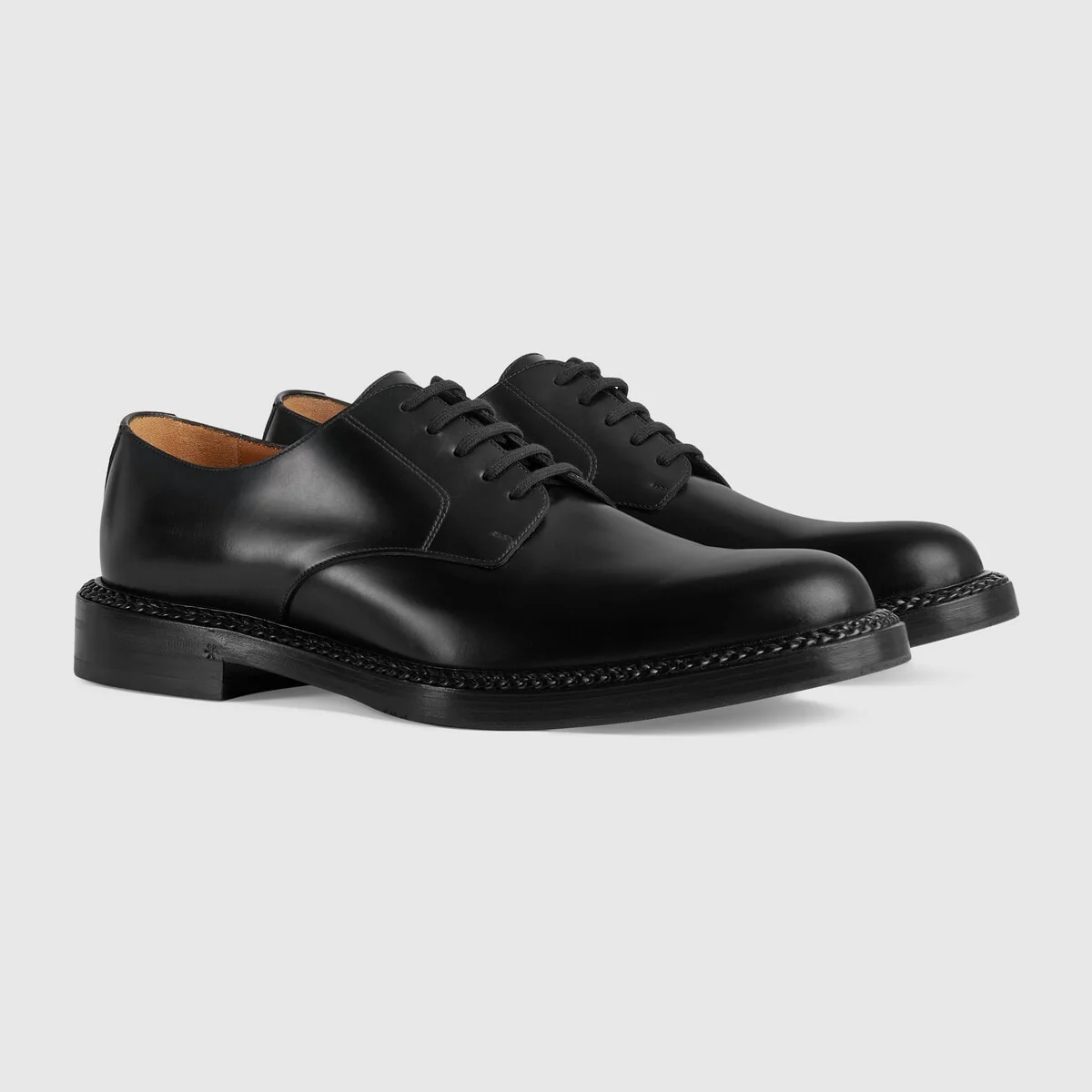 Men’s lace-up shoe view 3