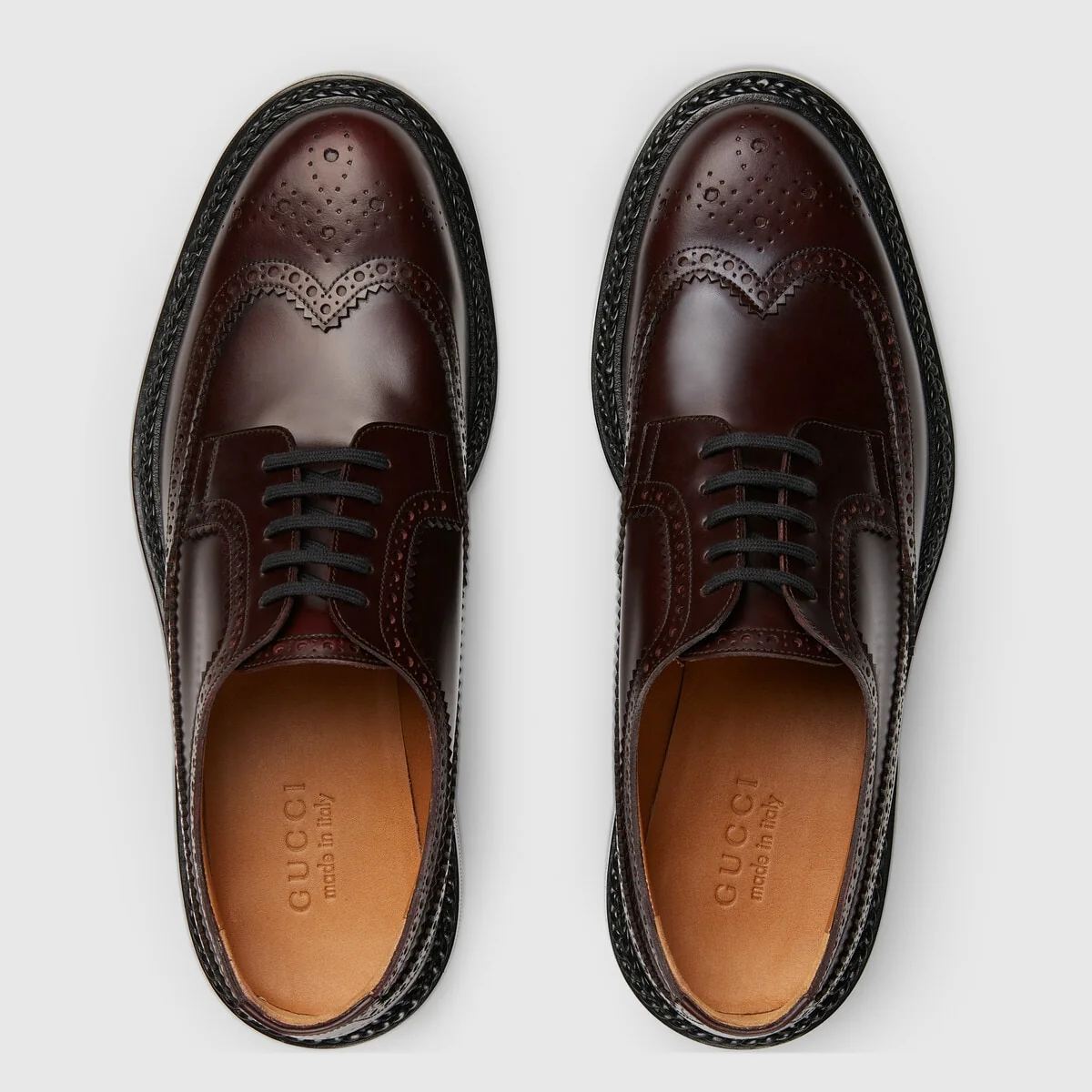 Men’s lace-up shoe with brogue details view 4