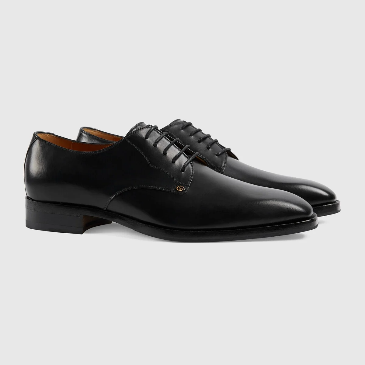 Men’s lace-up shoe view 3